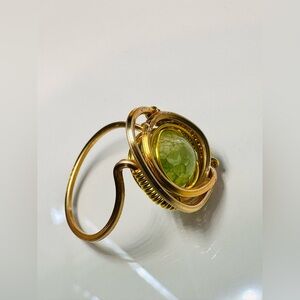 Gold Wire-Wrapped Ring with Dragon veins stone
